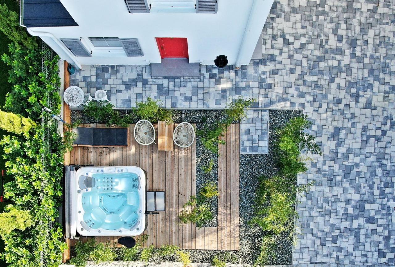 The Doors Luxury Apartment Mosonmagyarovar Exterior photo