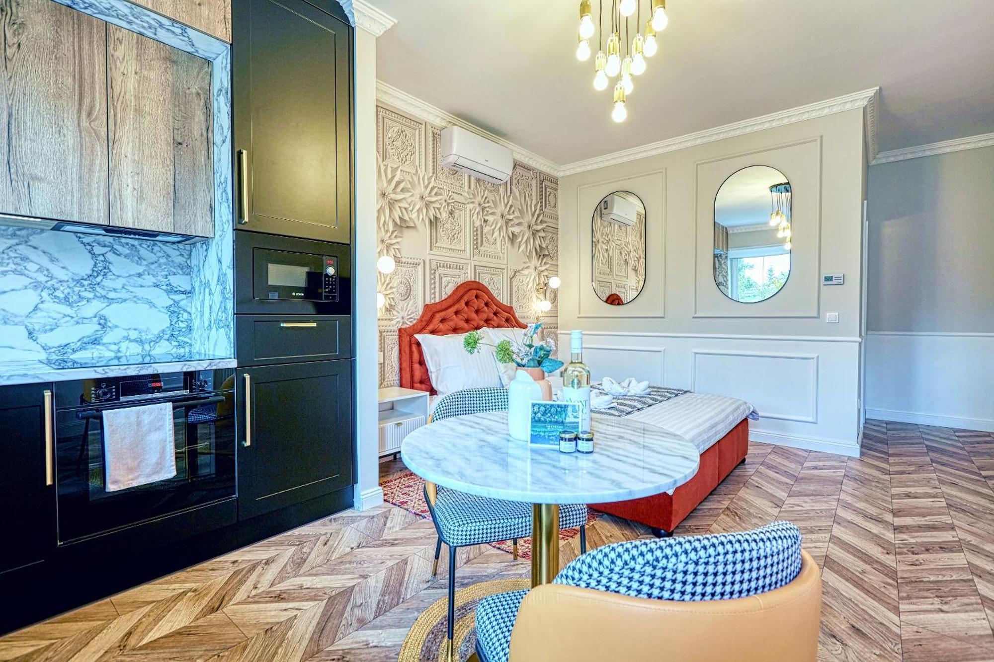 The Doors Luxury Apartment Mosonmagyarovar Exterior photo