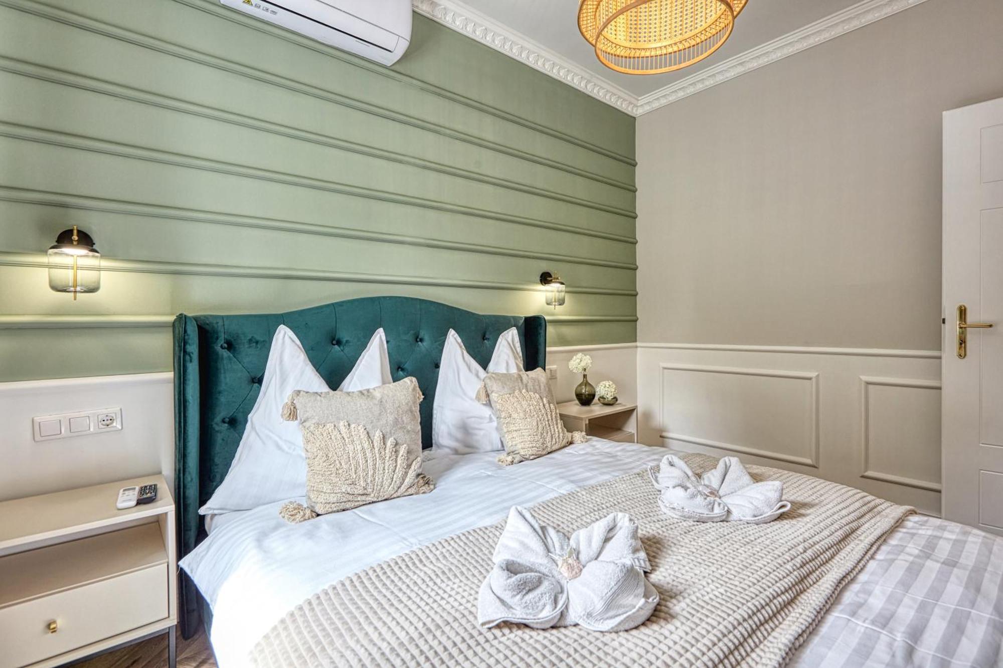 The Doors Luxury Apartment Mosonmagyarovar Exterior photo